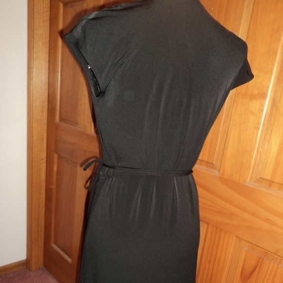Dress - Picture 5 of 6